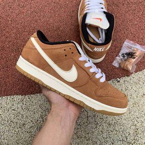 Nike SB Dunk Low Pro x Dark Russet Sneakers